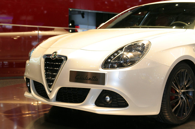 www.omniauto.it_awpImages_photogallery_2010_10829_photos650_aledaf47a951f4aa93796f7c3a73f3d1a1.jpg