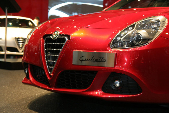 www.omniauto.it_awpImages_photogallery_2010_10829_photos650_alfdf71010bd87150e087420c621dc747a.jpg