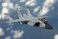 390px-Russian_Air_Force_MiG-31_inflight_Pichugin.jpg