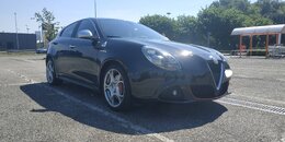 Giulietta side 1.jpg