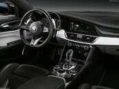 Alfa-Romeo-Stelvio-Quadrifoglio-interni-936x703.jpg