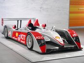 Neckarsulm-AudiForum-Audi-R10-TDI.jpg