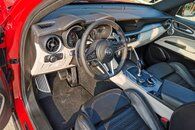 Alfa Romeo Stelvio B-Tech (6).jpg