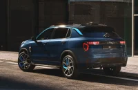 lynk-co-01-back.webp