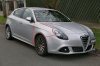 2013_Alfa_Romeo_Giulietta_(940_MY13)_Distinctive_hatchback_(2015-07-09).jpg