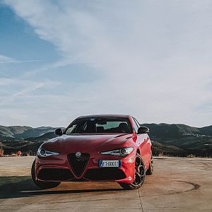 Alfa Romeo Giulia - 2.0 TB 200cv - AT8 - B- tech - Rosso Alfa - 2019