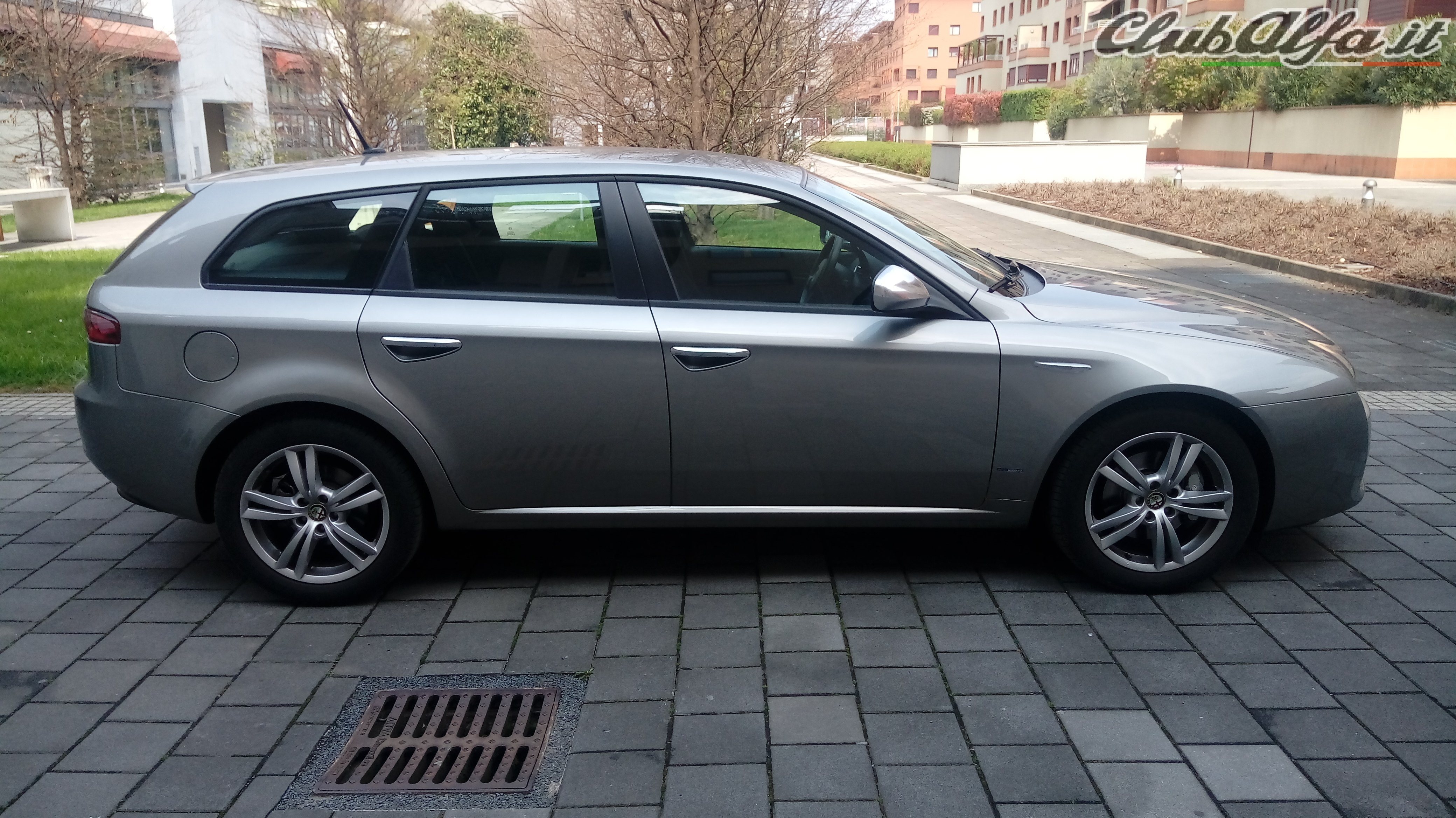 Alfa Romeo 159 Grigio stromboli