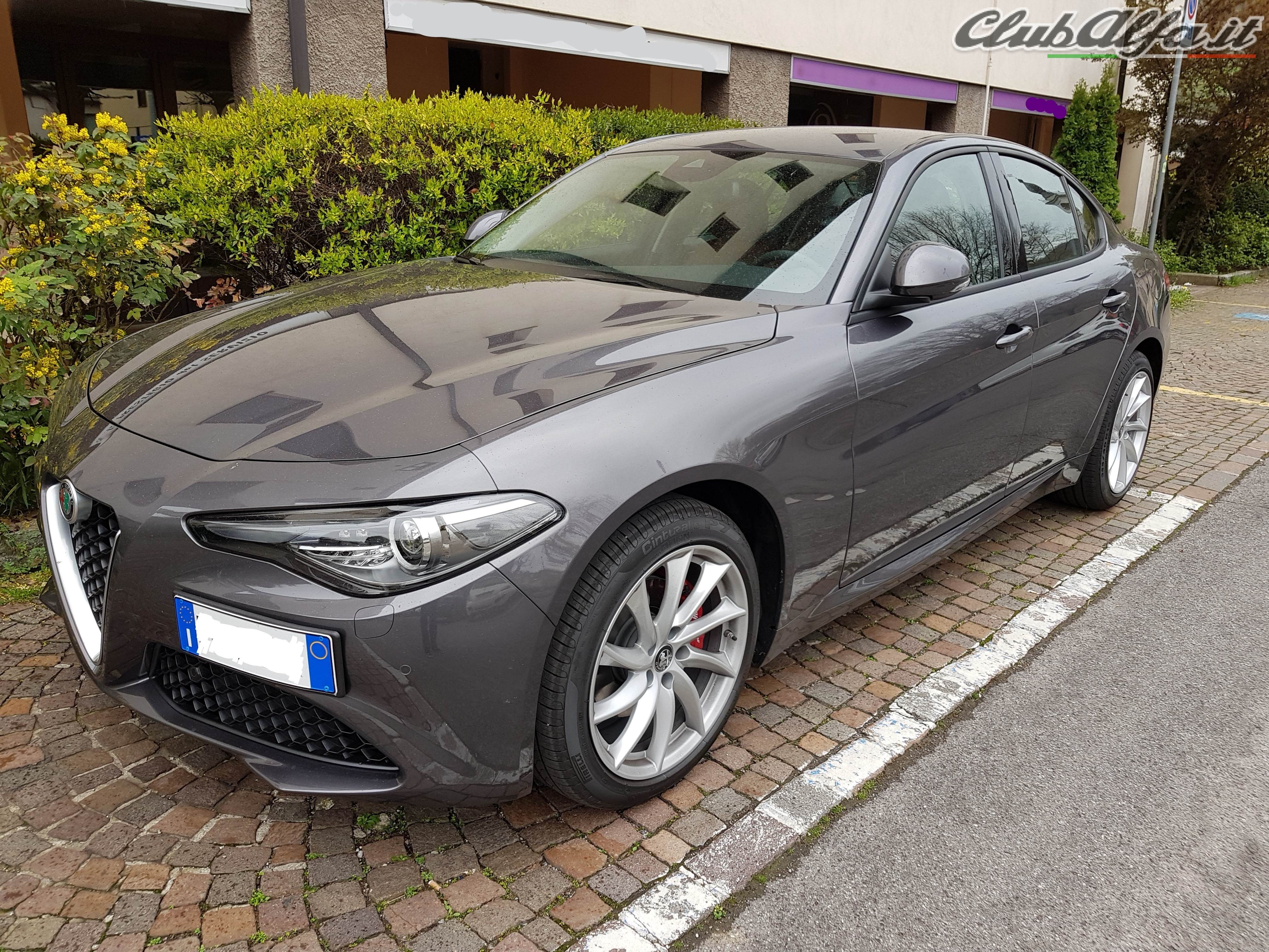 Alfa Romeo Giulia - 2.0 TB 200 CV AT8 - Q2 - Grigio Vesuvio - MI