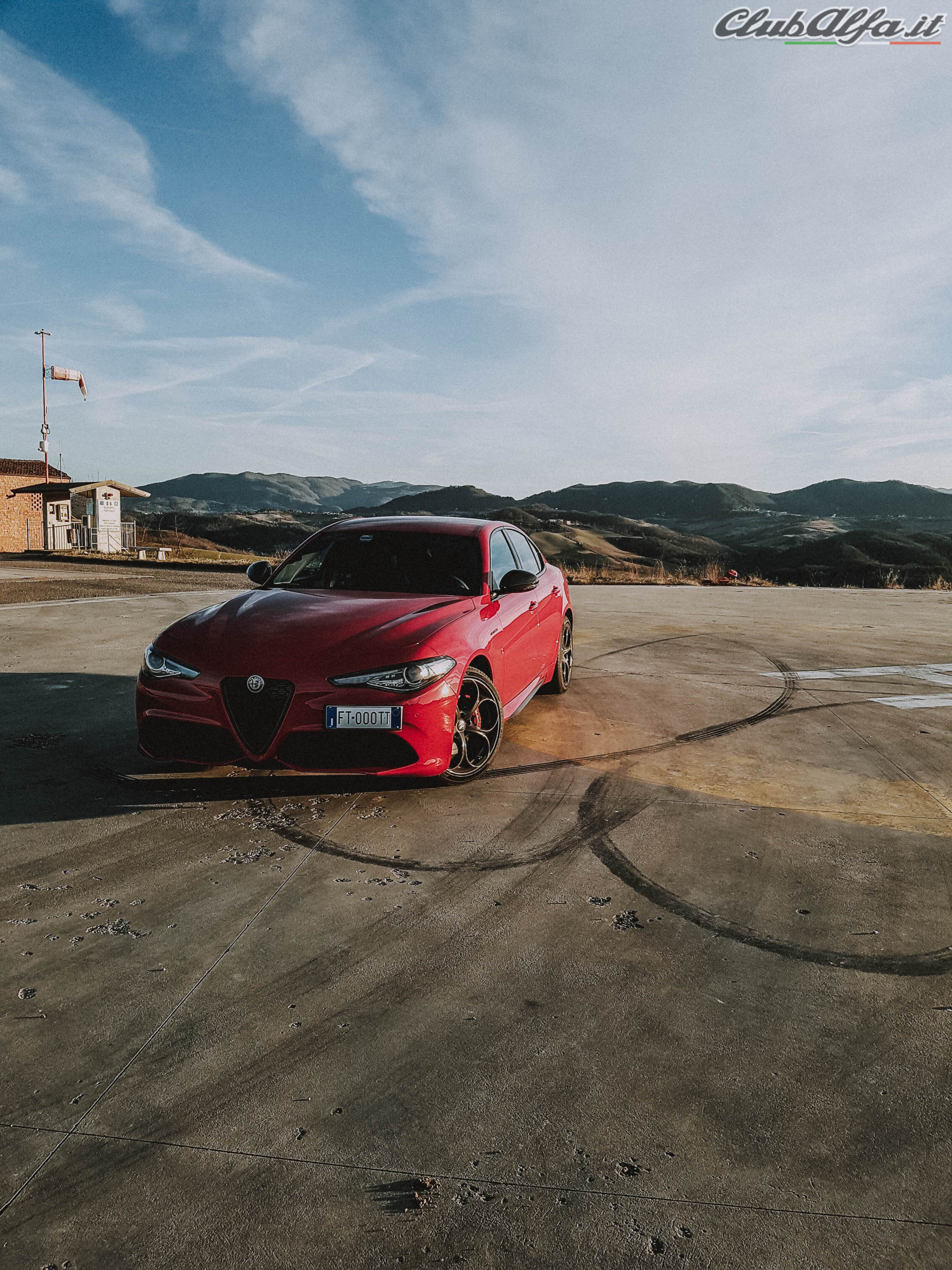 Alfa Romeo Giulia - 2.0 TB 280cv - AT8 - Veloce TI - Rosso Alfa - 2019