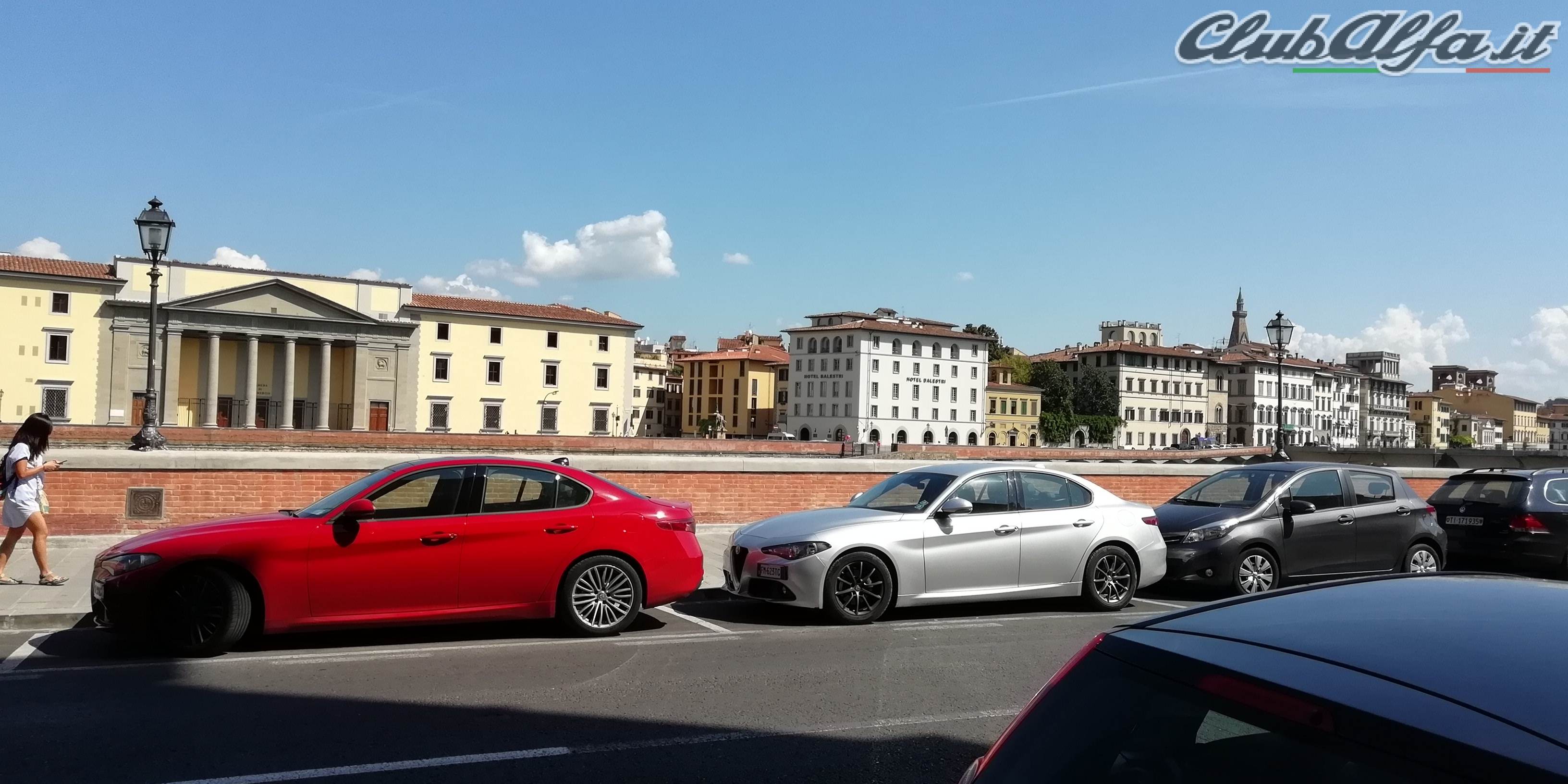 Giulia rossa e grigia firenze